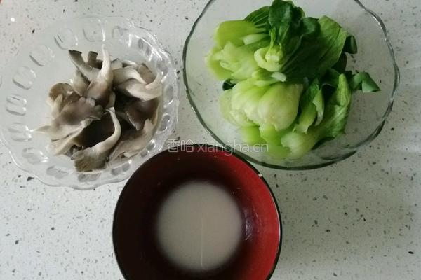 鲜蘑油菜小炒肉的做法图解8