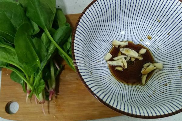 菠菜拌面（早餐）的做法图解3