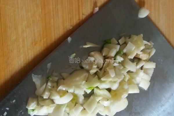 香蒜煎烟熏火腿的做法图解2