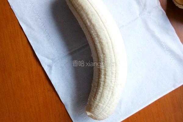 香蕉奶昔的做法图解1