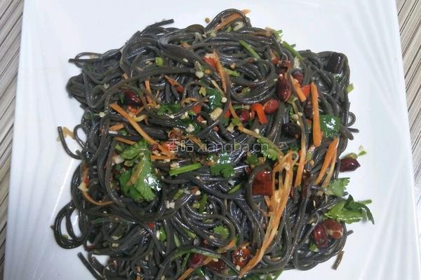 凉拌蕨根粉的做法图解11