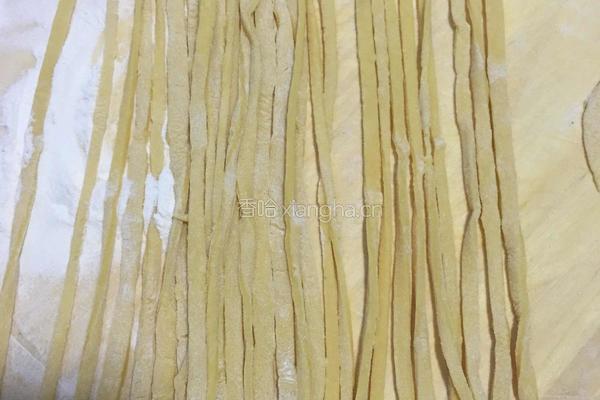 手擀面「鸡蛋面」的做法图解9