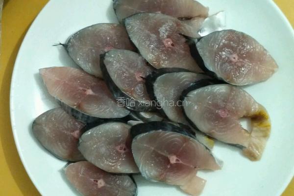 香煎马鲛鱼的做法图解1