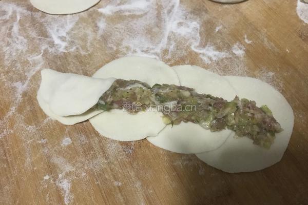 玫瑰花饺子的做法图解3