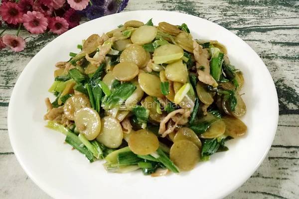 青蒜肉丝炒绿豆饼的做法图解2