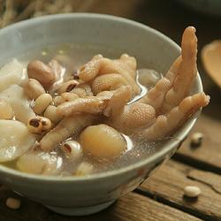 山药眉豆花生鸡脚汤的做法[图]