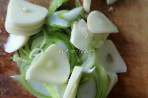 鸡蛋圆白菜炒饼的做法图解4