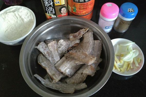 红烧带鱼的做法图解1