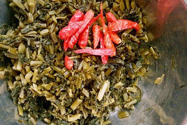 炒咸菜的做法图解1