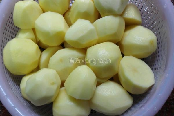 闷小土豆的做法图解2
