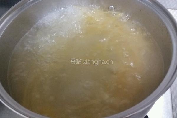 番茄肉酱意面配香蒜煎烟熏火腿的做法图解16