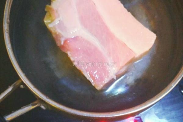 青笋炒火腿的做法图解1