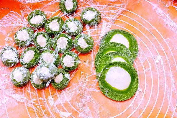 白菜（百财）饺子的做法图解15