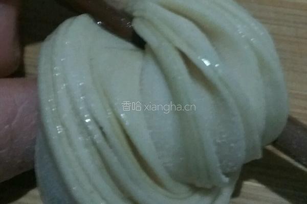 奶香花卷的做法图解12