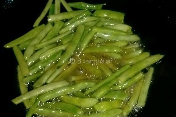 干煸豆角的做法图解3