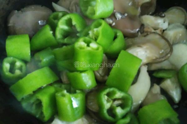 平菇炒腊肠的做法图解7