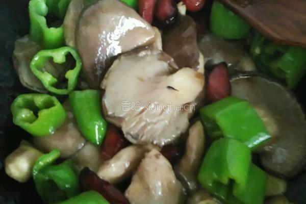 平菇炒腊肠的做法图解10