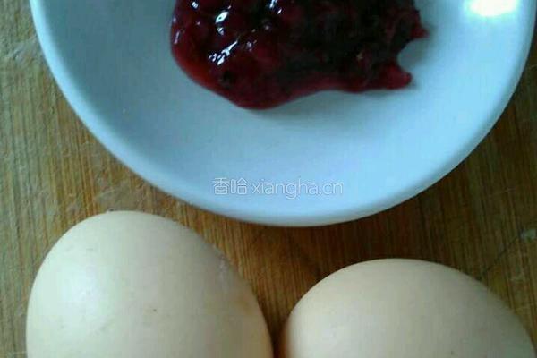 草莓果酱蛋的做法图解1