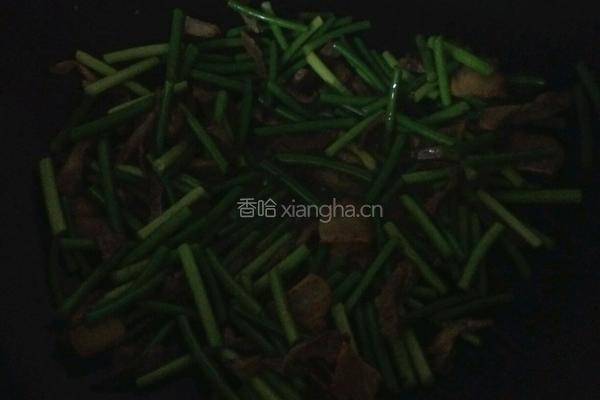 腊肉蒜苔的做法图解4