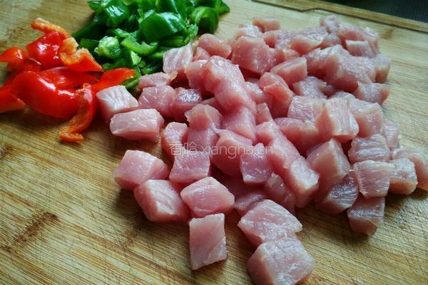 菠萝咕噜肉的做法图解2