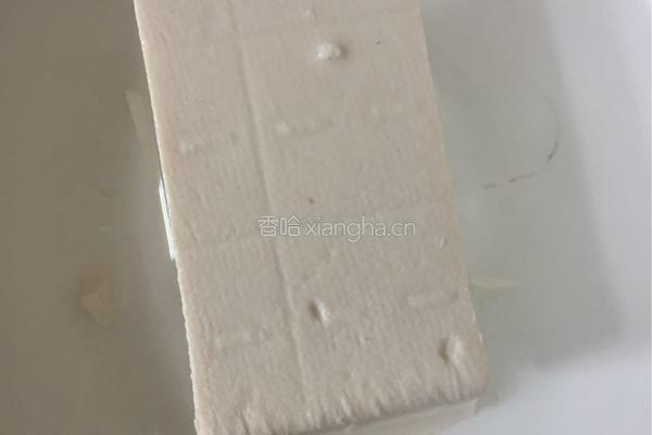 炒三丁的做法图解1