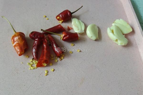 蒸洞庭风干翘白鱼的做法图解3