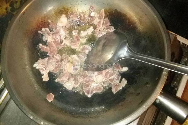 宫爆肉丁的做法图解2