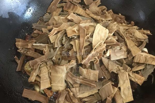 干笋炖肉的做法图解8