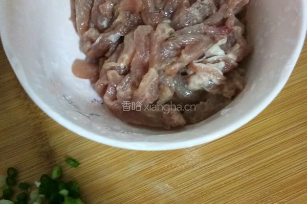 葱香土豆肉丝的做法图解1