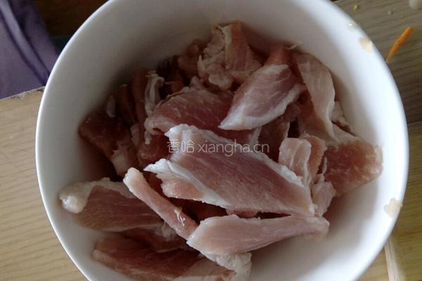 蘑菇炒肉片的做法图解3