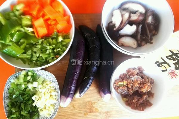 香菇茄子的做法图解1