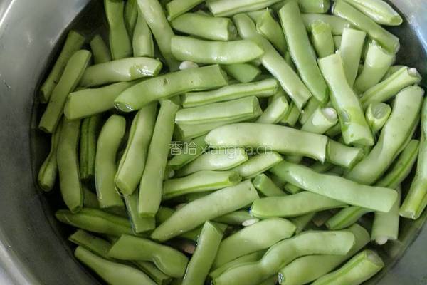 豆角炖土豆的做法图解1