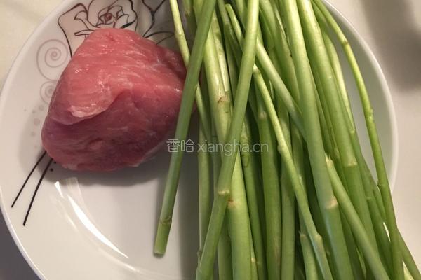 芦蒿炒肉丝的做法图解1