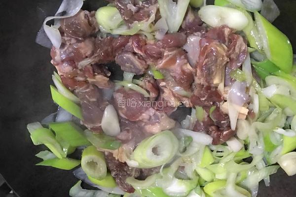 大葱炒羊肉的做法图解5