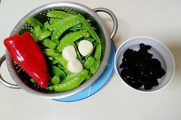荷兰豆的春天的做法图解1