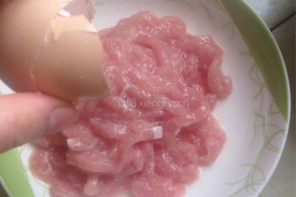 冒牌京酱肉丝的做法图解2