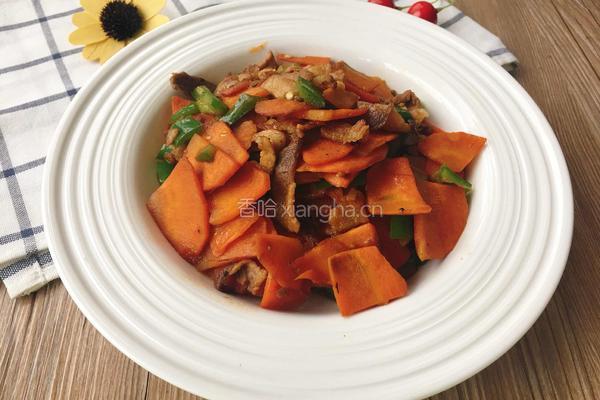 胡萝卜炒肉的做法图解1