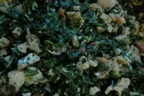 荠菜盒子的做法图解1