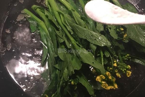 瘦肉炒菜心的做法图解3