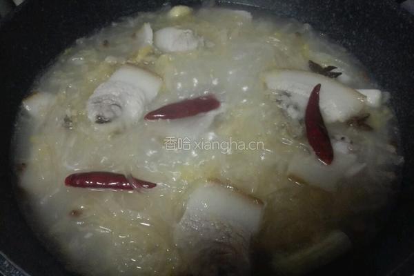 酸菜粉条五花肉的做法图解5