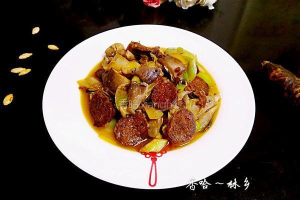 腊肠炒蘑菇的做法图解10
