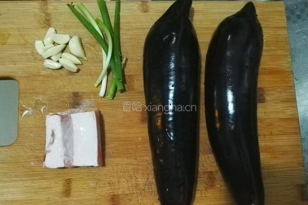 肉末酱茄条的做法图解1