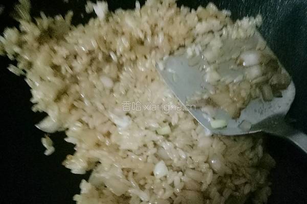 鸡蛋培根炒饭的做法图解6