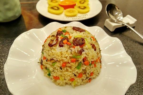 香肠雪菜炒饭的做法图解9