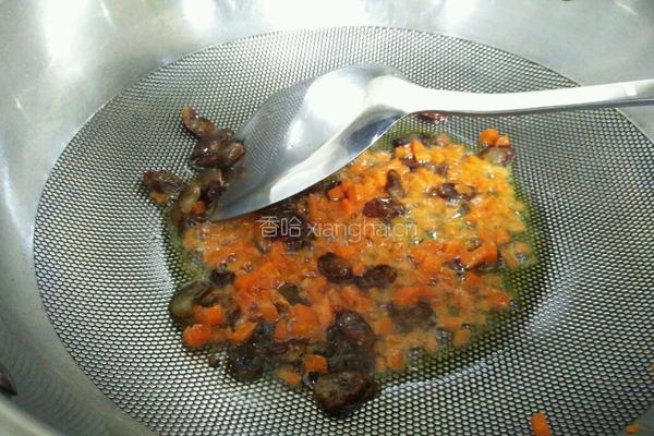 香肠雪菜炒饭的做法图解4