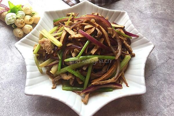 瘦肉炒三丝的做法图解9