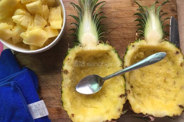 菠萝虾仁蛋炒饭的做法图解5
