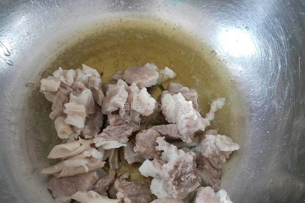 牛肉炖土豆的做法图解2