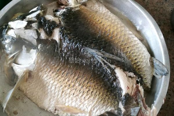 大盘蒸鱼的做法图解5