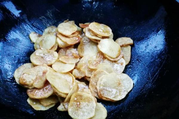 香辣孜然土豆片的做法图解3